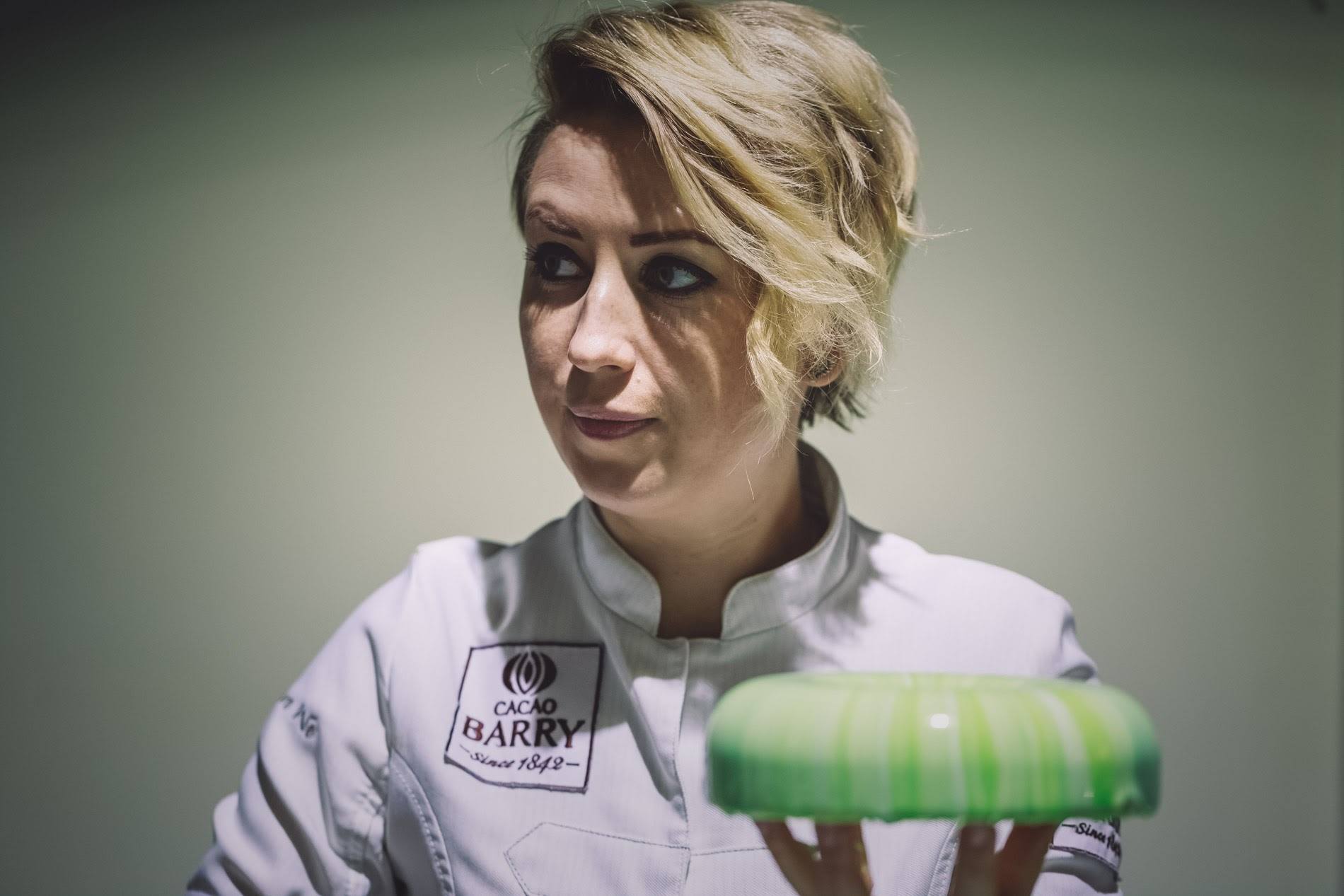 Curso de pastelería artística con chef y pastel profesional